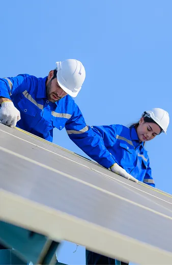 technicians-workers-team-installing-solar-panels-industrial-solar-cell-farm 1 (1)